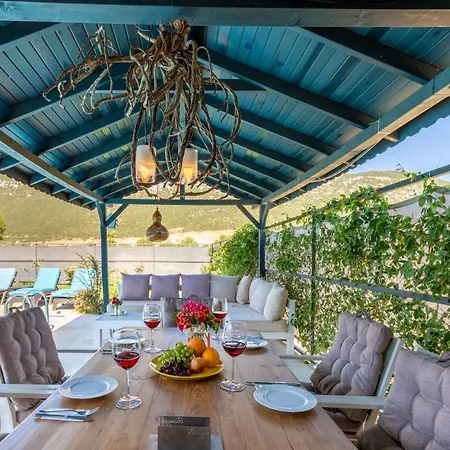 Nyaraló Spacious With Pool & Veranda, Nature Retreat Kaş