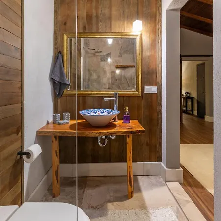 Spacious With Pool & Veranda, Nature Retreat